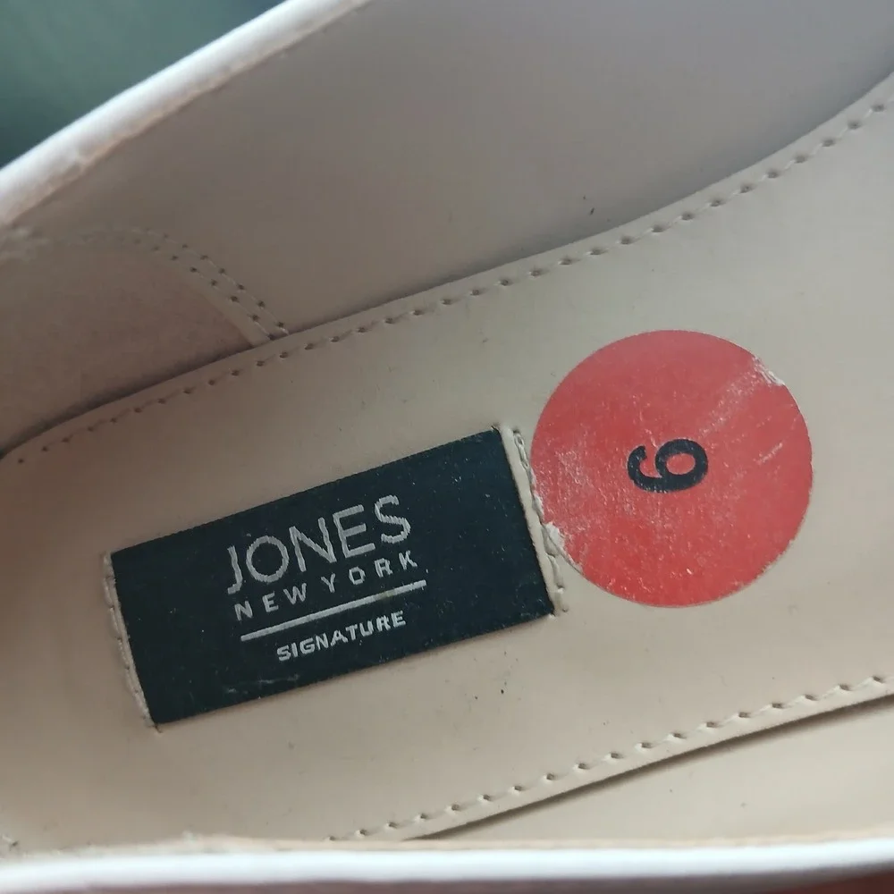 Jones New York‎ Samantha Flats 6 White Laser Cut Pointed Toe Loafers Career